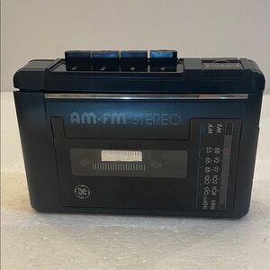 Vintage Portable AM/FM Stereo Cassette Player Black model 3–5473A tested working